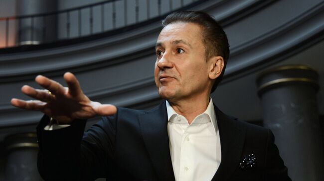 Постер «Олег Меньшиков. Спектакль‑интервью»